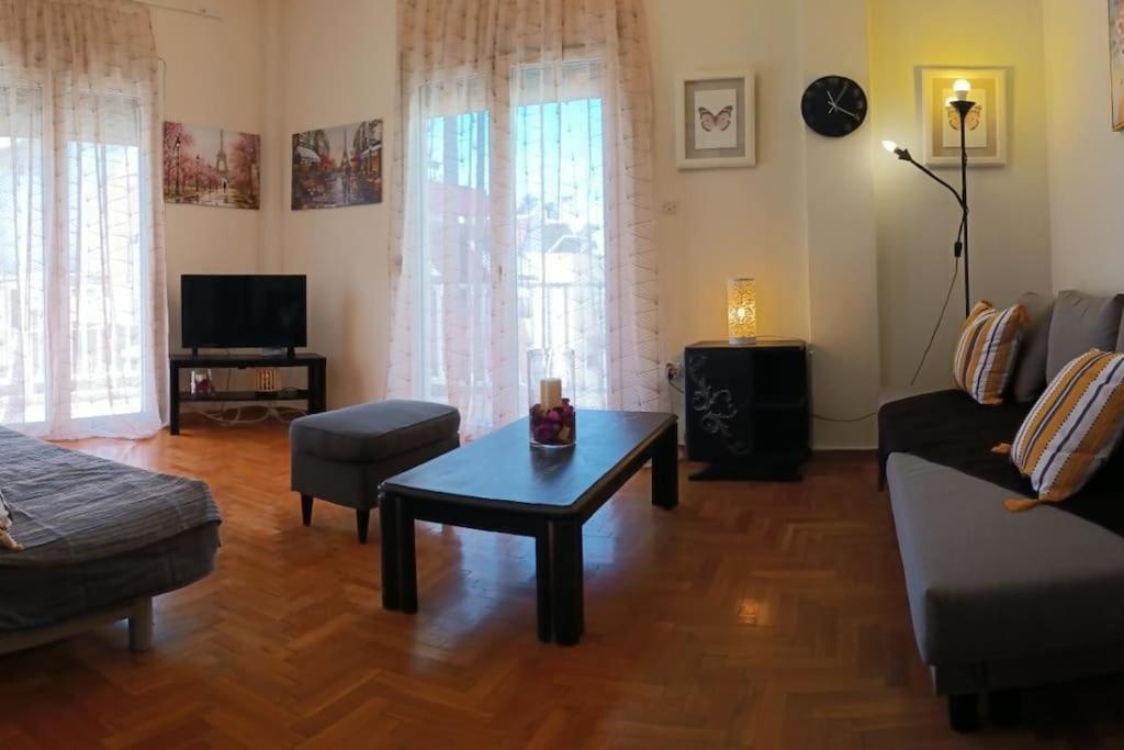 Apartamento Department Mets, Near Acropolis Atenas Exterior foto
